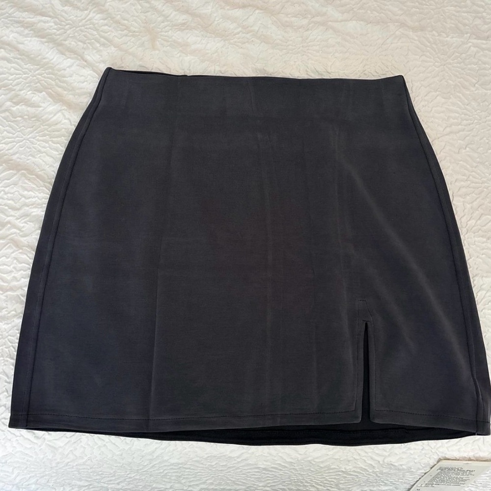 Lululemon Black Skirt - NWT